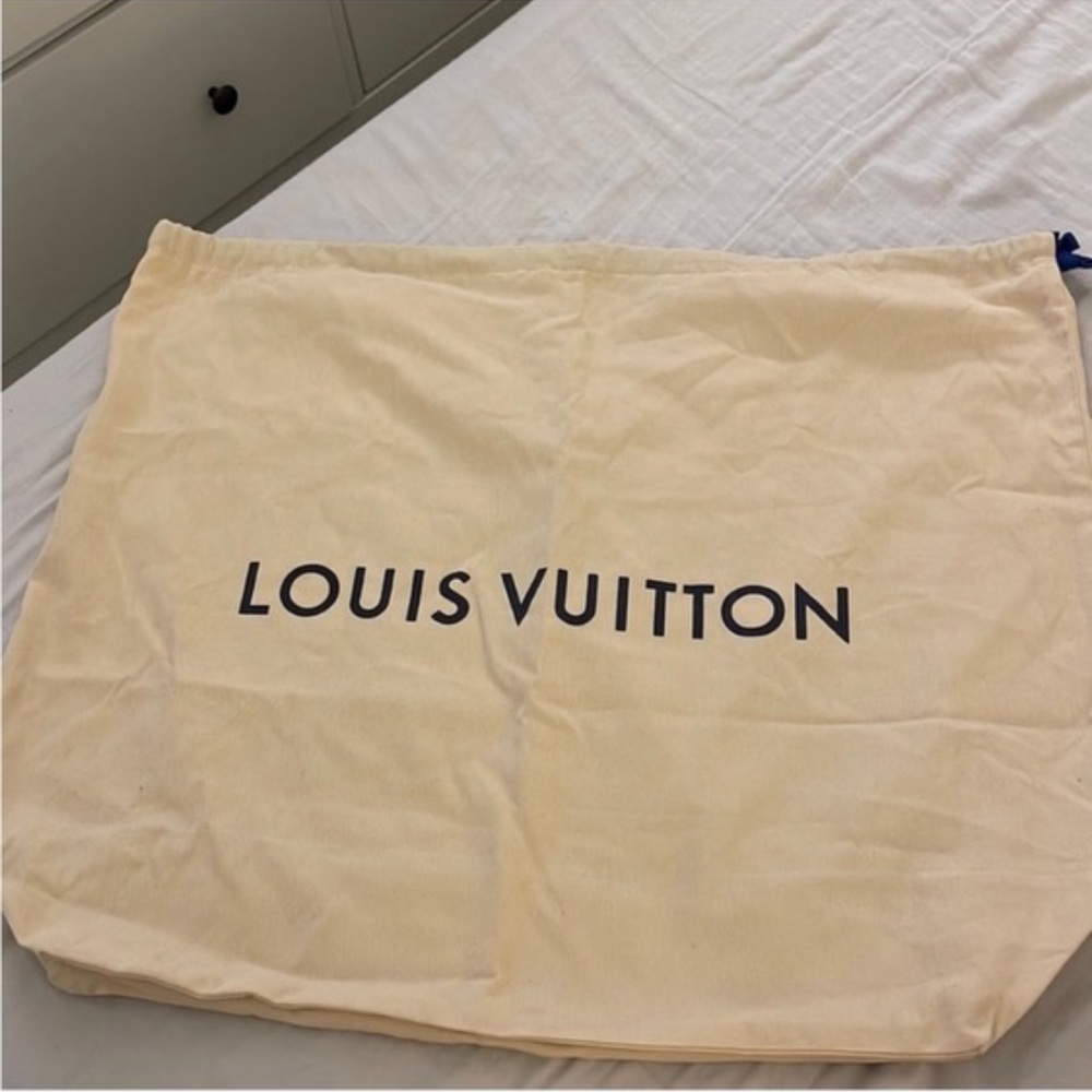 Authentic New Louis Vuitton Cream Dust Bag
